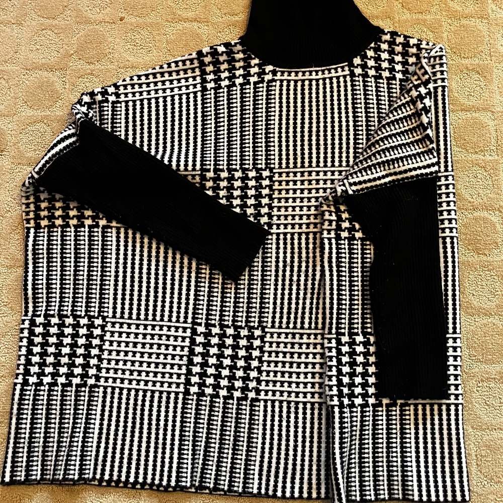 Joseph A. black and white turtleneck - Picture 3 of 3